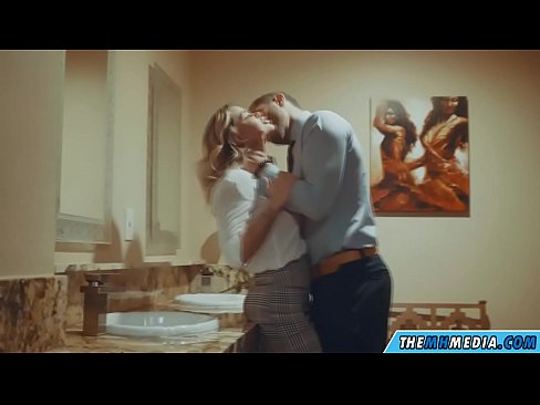 ❤️ 공공 화장실에서 가슴이 큰 금발이 당신을 유혹 할 때 ❤️ 하드 포르노 우리 ko.bestsexporno.ru ☑